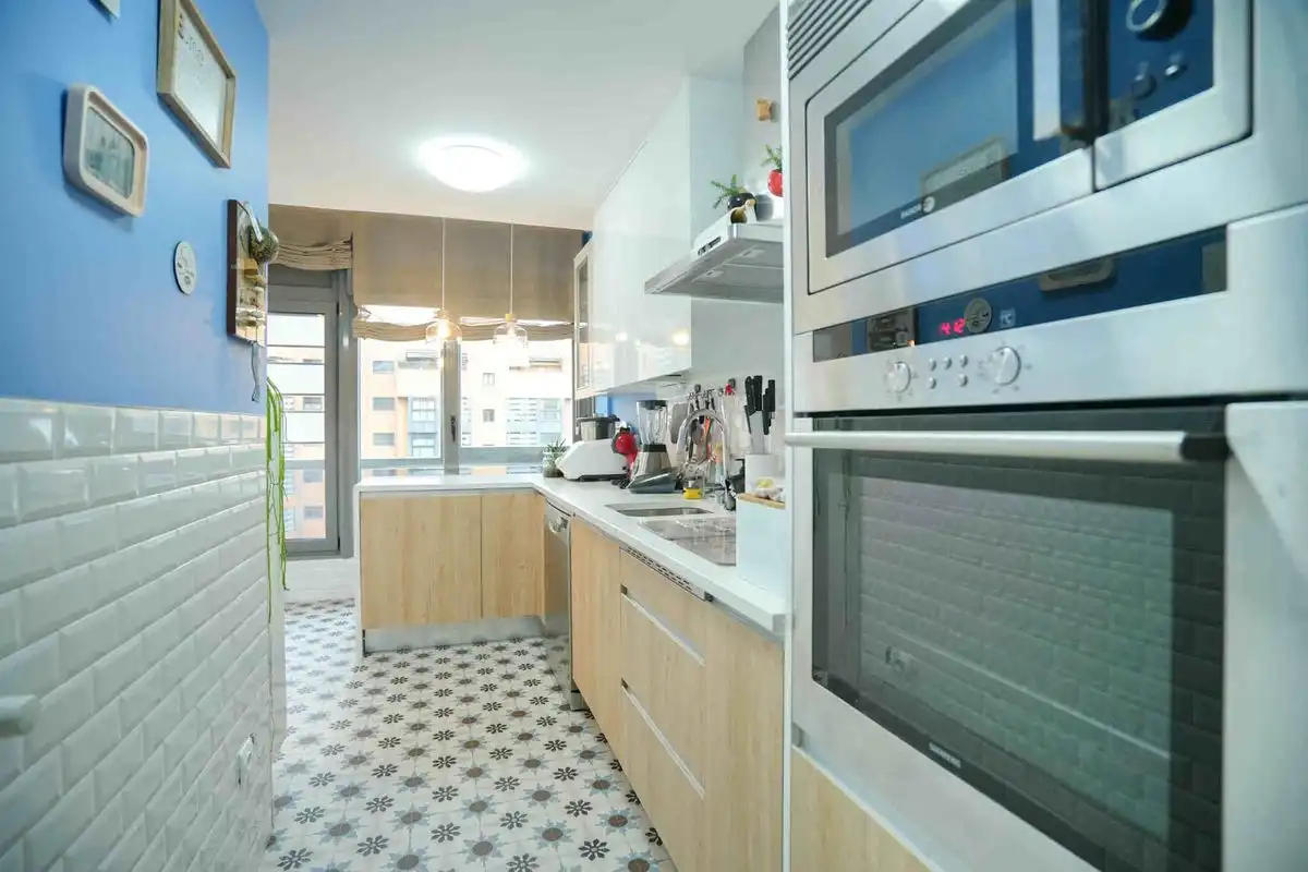 Cuina de Àtic en venda en Madrid amb Aire condicionat, Calefacció i Jardí privat
