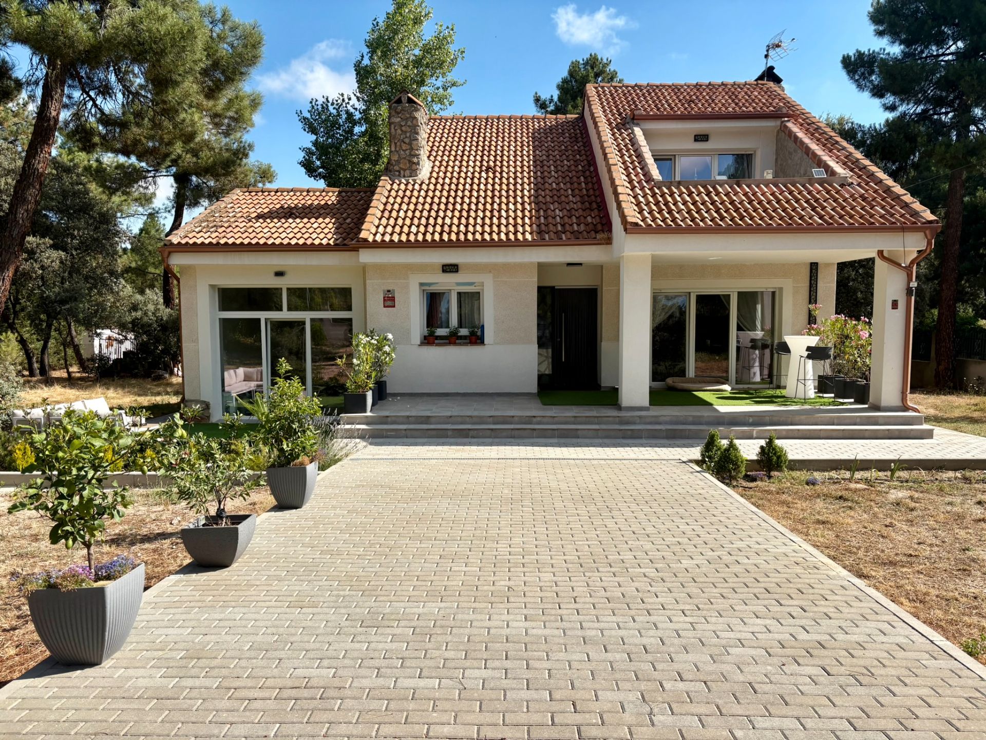 Exterior view of House or chalet for sale in Marugán  with Air Conditioner, Heating and Private garden