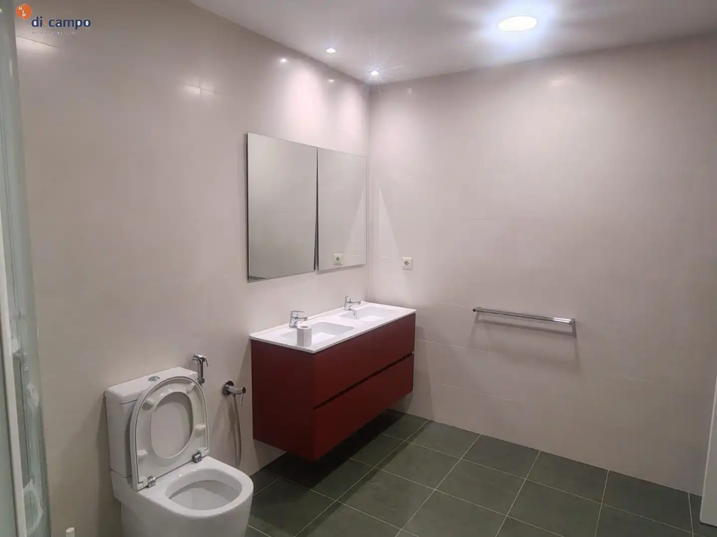 Bathroom of Duplexes for rent in Valladolid  with Air Conditioner and Heating