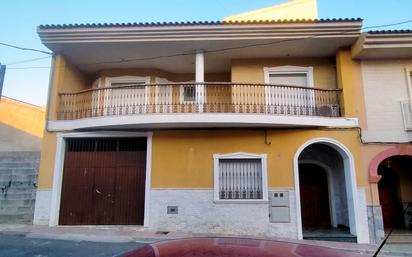Vista exterior de Casa adosada en venda en Archena amb Terrassa i Balcó