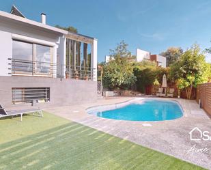 Piscina de Casa o xalet en venda en Girona Capital amb Aire condicionat, Calefacció i Piscina