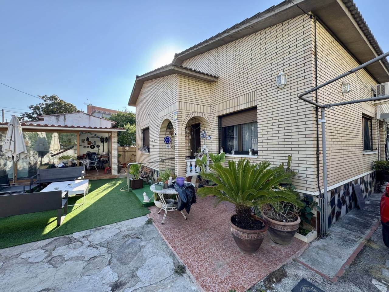 Exterior view of House or chalet for sale in Cerdanyola del Vallès  with Air Conditioner, Heating and Private garden