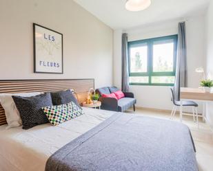 Dormitori de Apartament per a compartir en  Valencia Capital amb Moblat, Microones i Internet