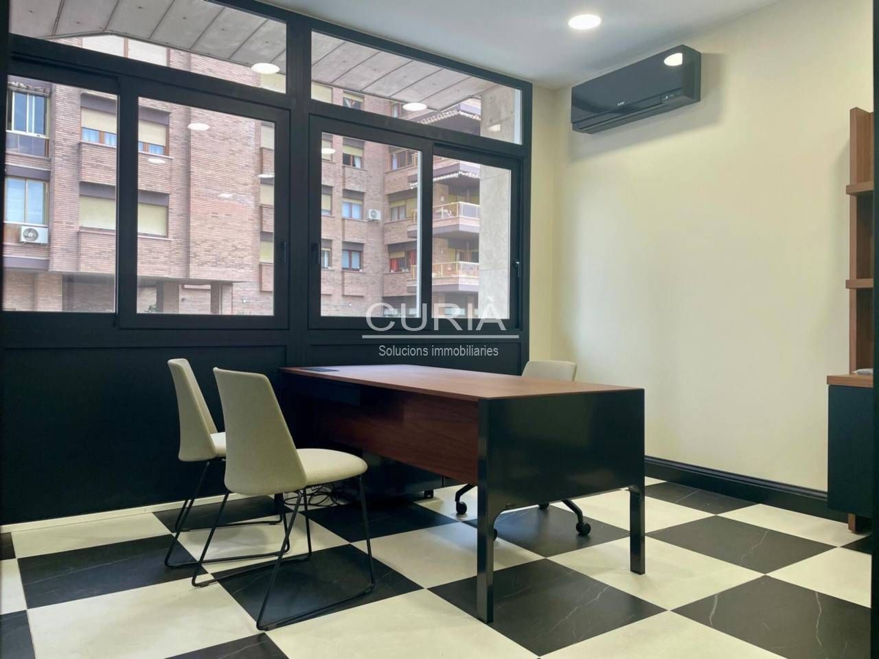 Büro zur Miete in Avenida Madrid, Instituts - Universitat