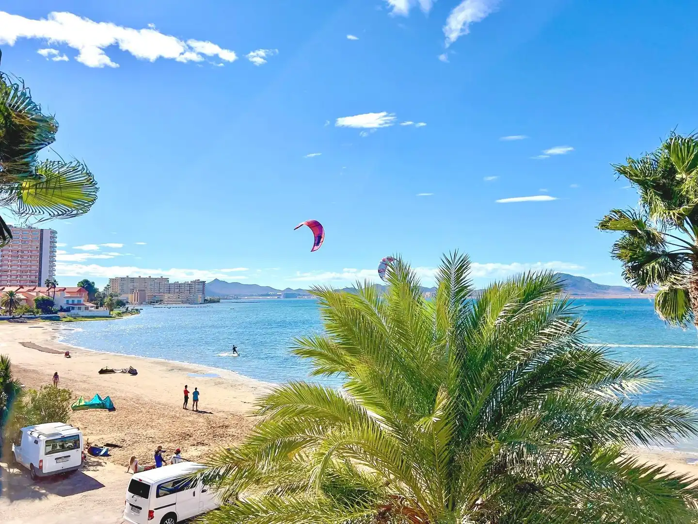 Außenansicht von Haus oder Chalet zum Verkauf in La Manga del Mar Menor mit Klimaanlage, Heizung und Privatgarten