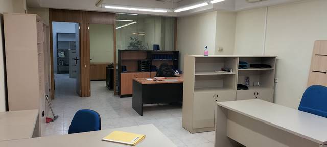 Local comercial en Alquiler en CONSELL DE CENT en Hostafrancs