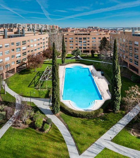 Photo 2 of Premises to rent in Machupichu, 85, Conde Orgaz - Piovera, Madrid