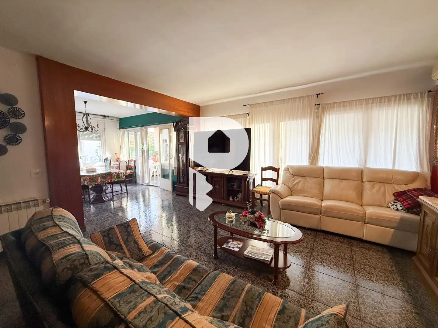 Sala d'estar de Casa o xalet en venda en Sant Vicenç Dels Horts amb Aire condicionat, Calefacció i Terrassa