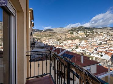 Casa amb balcó en venda a Alfacar