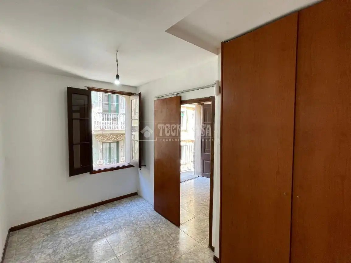 Schlafzimmer von Wohnung zum Verkauf in Barcelona mit Balkon