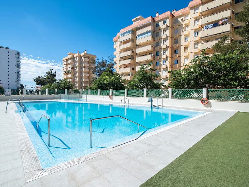 Swimming pool of Attic for sale in Benalmádena  with Air Conditioner, Terrace and Storage room