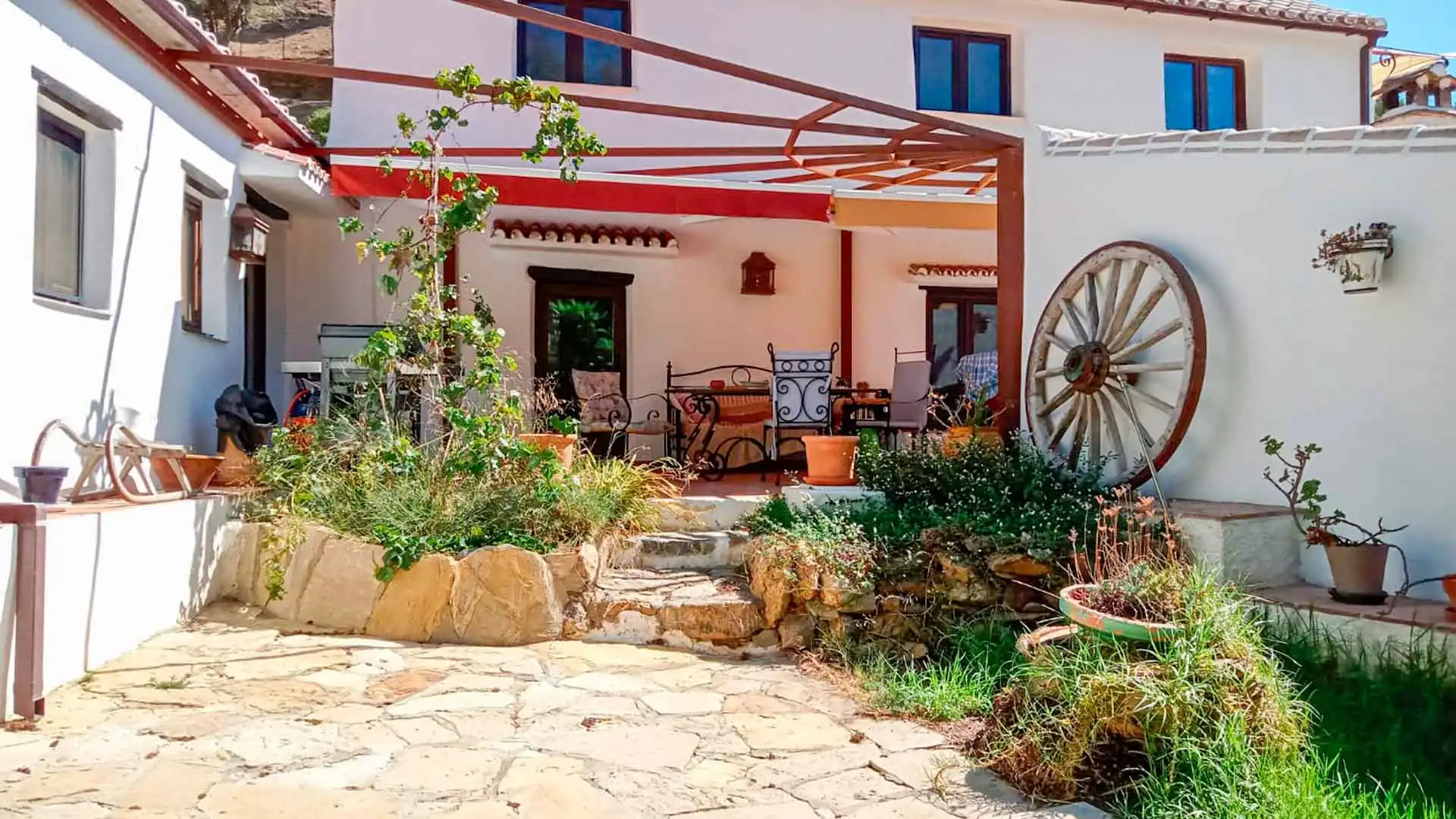Terrassa de Casa o xalet en venda en Casares amb Jardí privat, Terrassa i Piscina