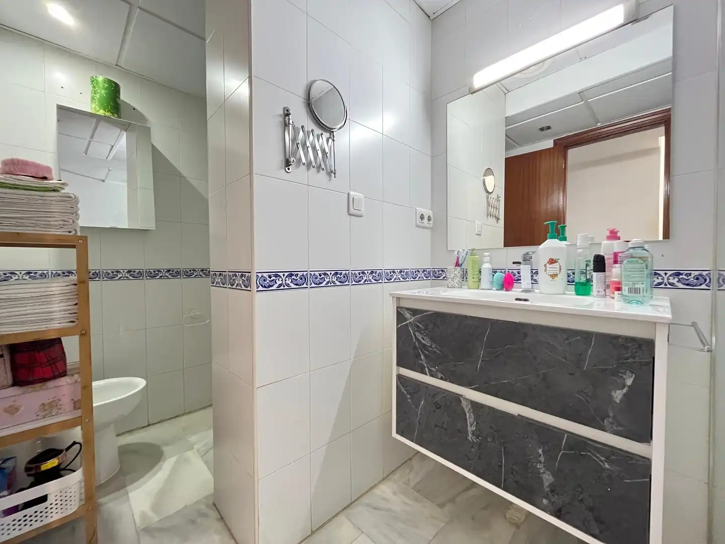 Baño de Dúplex en venta en Dos Hermanas con Aire acondicionado, Terraza y Balcón