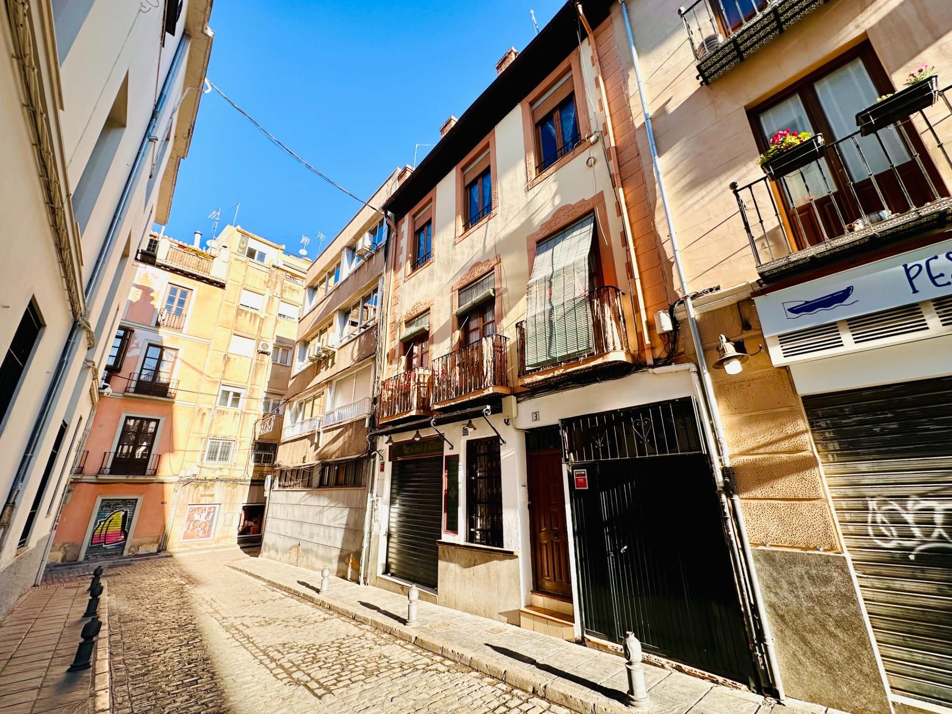 Vista exterior de Edifici en venda en  Granada Capital