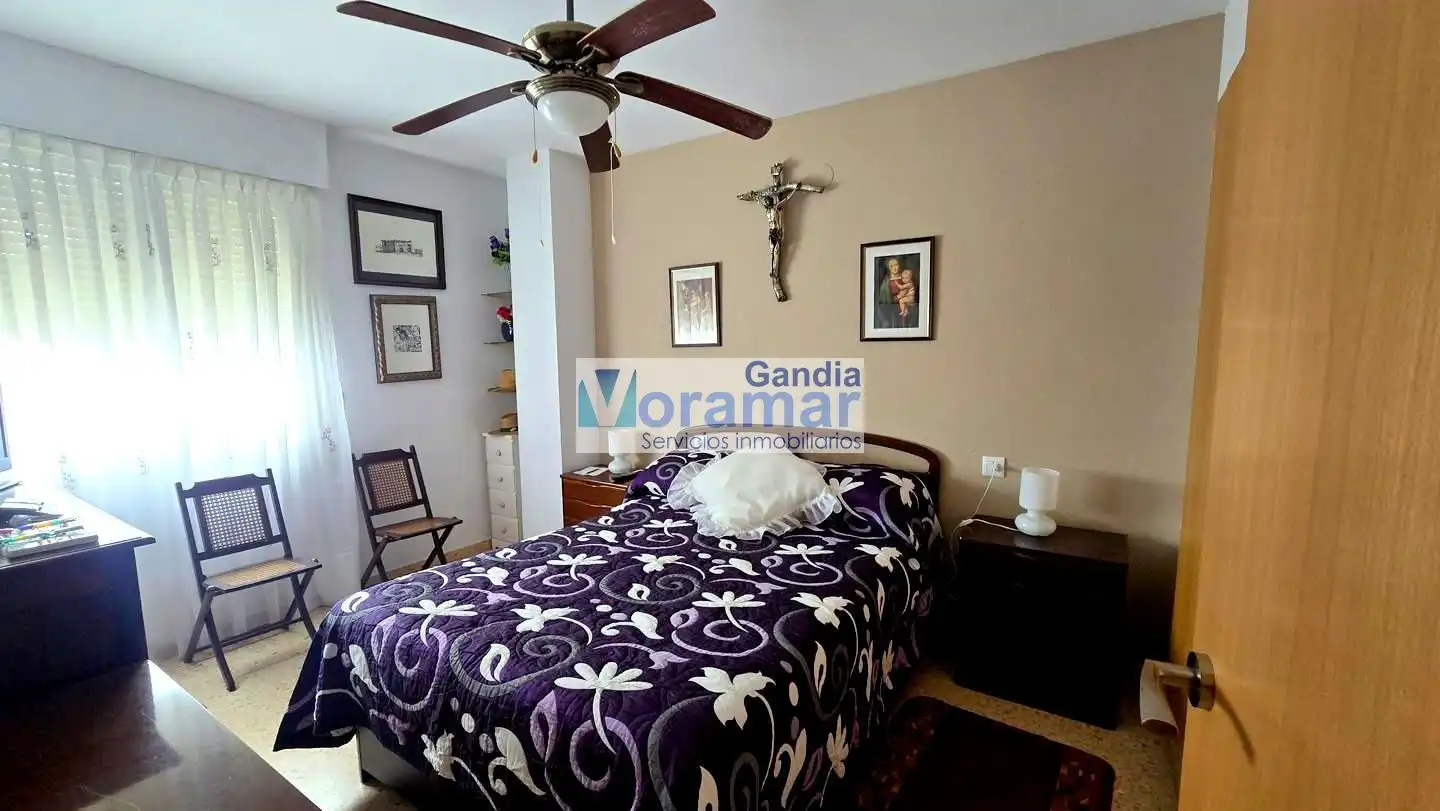 Schlafzimmer von Wohnungen zum Verkauf in Gandia mit Klimaanlage, Terrasse und Möbliert