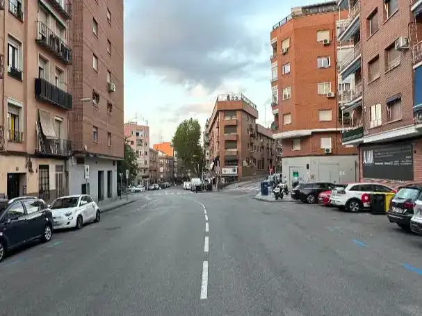 Vista exterior de Piso en venta en  Madrid Capital con Aire acondicionado