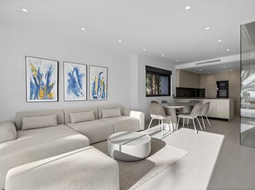 Penthouse with pool for sale in Marbella Centro