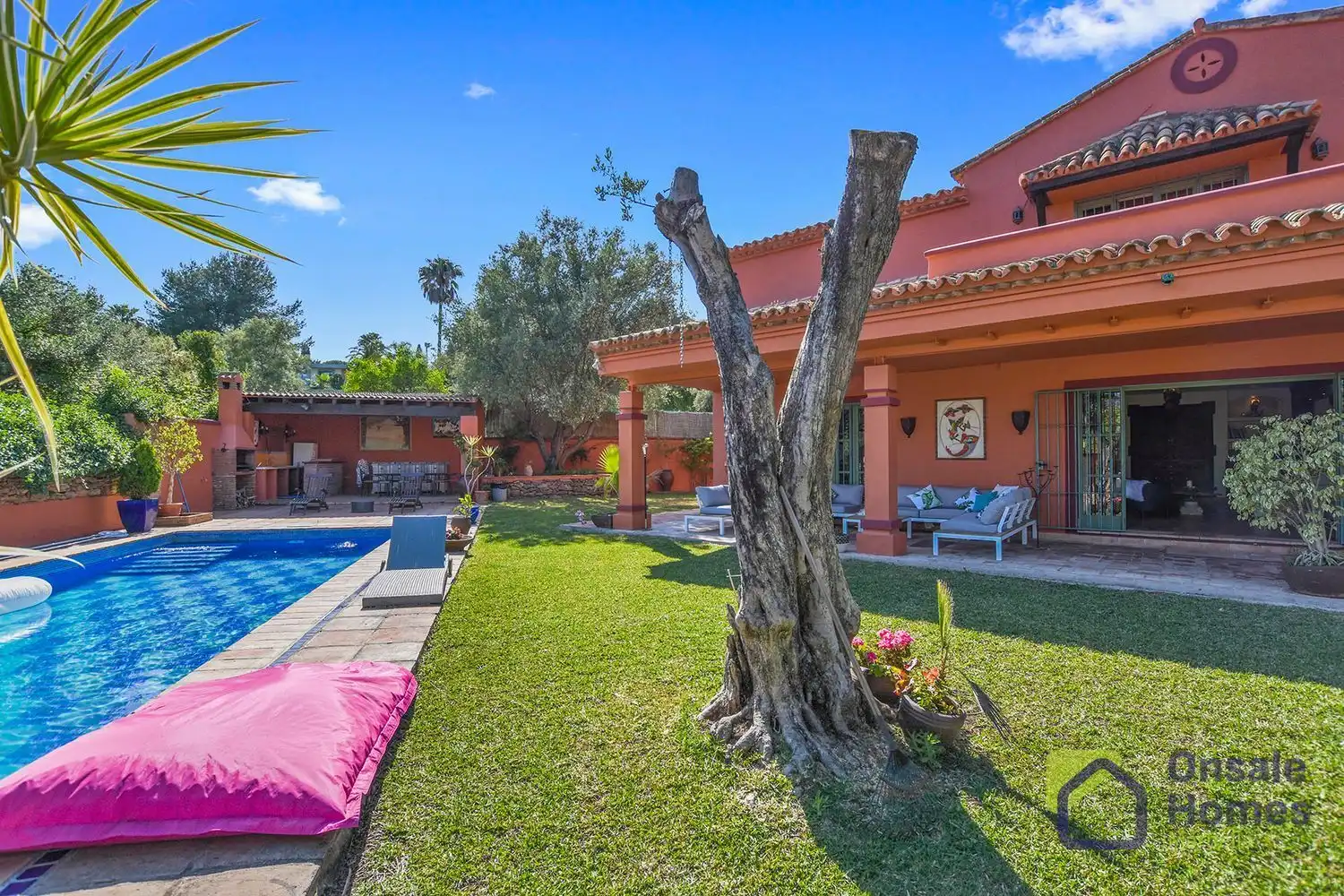 Jardí de Casa o xalet en venda en Marbella amb Aire condicionat, Jardí privat i Terrassa
