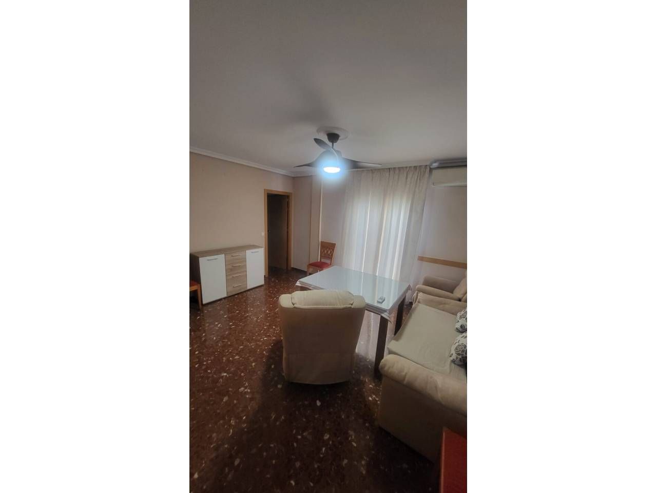 Sala d'estar de Pis de lloguer en  Córdoba Capital amb Aire condicionat, Calefacció i Moblat