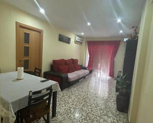 Living room of Flat for sale in  Sevilla Capital  with Terrace