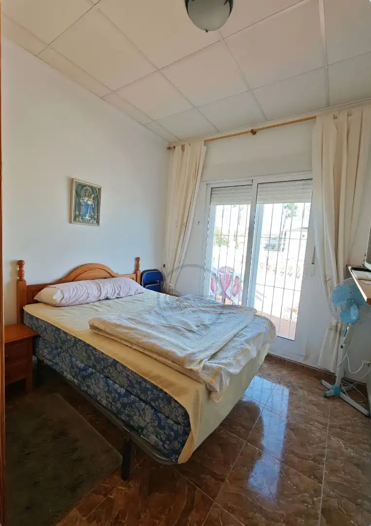 Dormitori de Casa adosada en venda en Los Alcázares amb Aire condicionat, Terrassa i Moblat