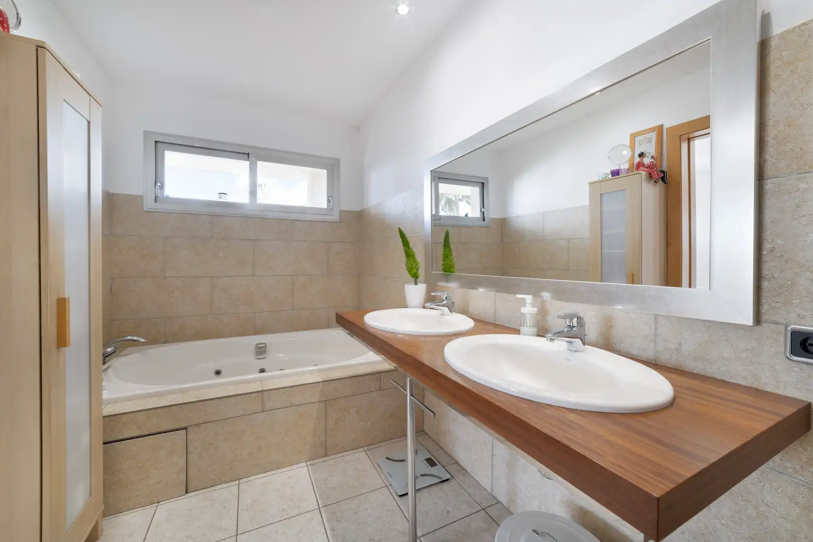 Bany de Casa o xalet en venda en Marratxí amb Aire condicionat, Jardí privat i Terrassa