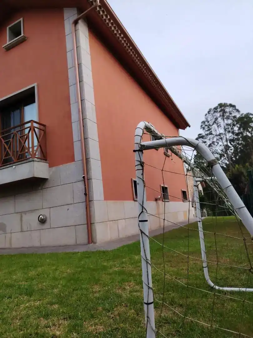Vista exterior de Casa o chalet en venta en Sanxenxo con Balcón