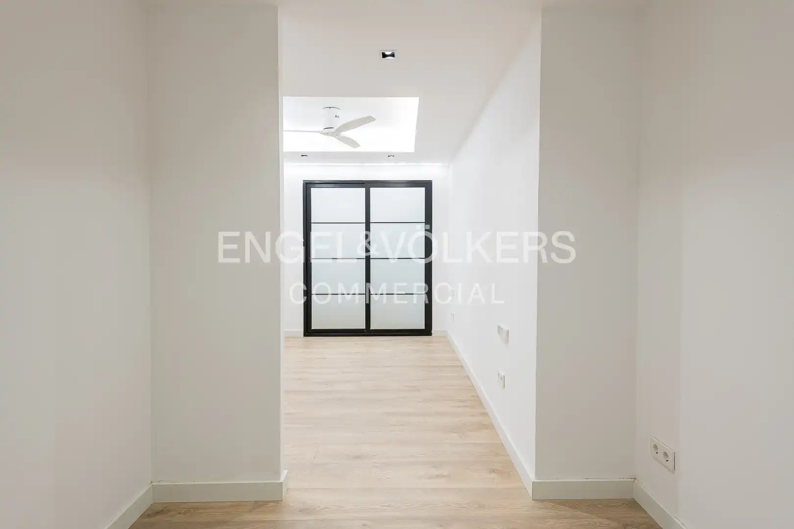 Büro zum Verkauf in Barcelona mit Klimaanlage