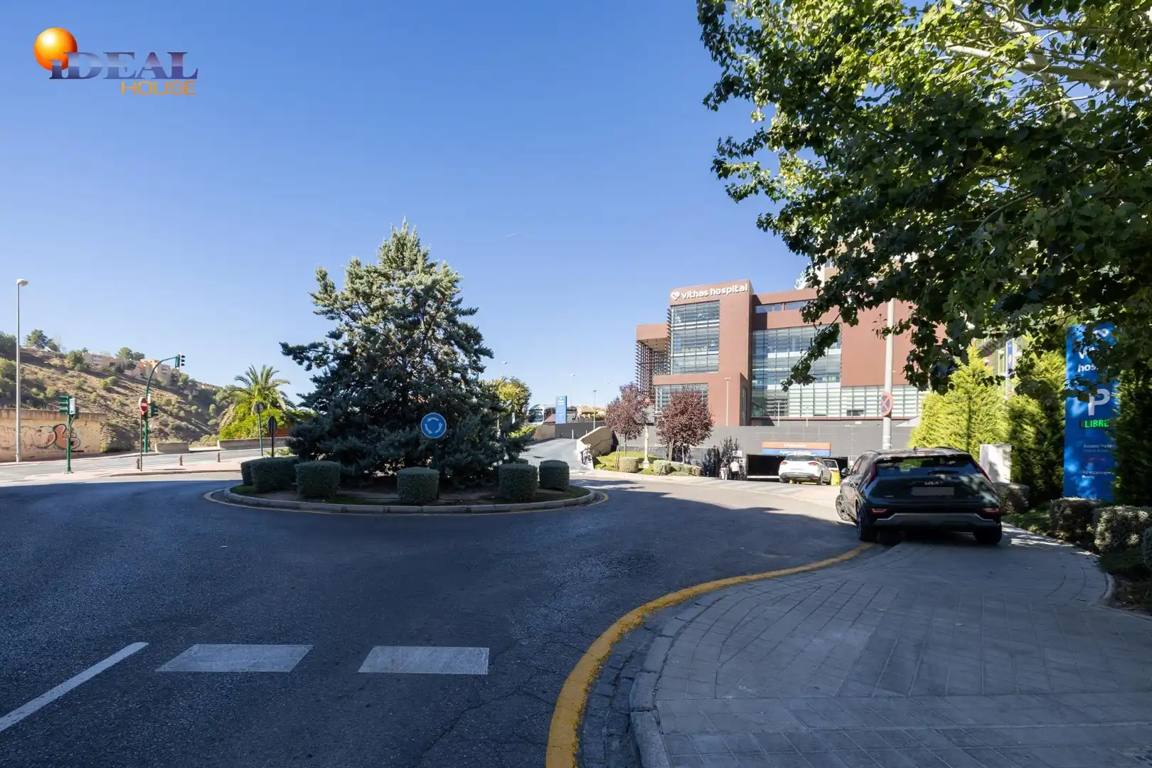 Vista exterior de Piso en venta en Granada con Aire acondicionado, Calefacción y Terraza