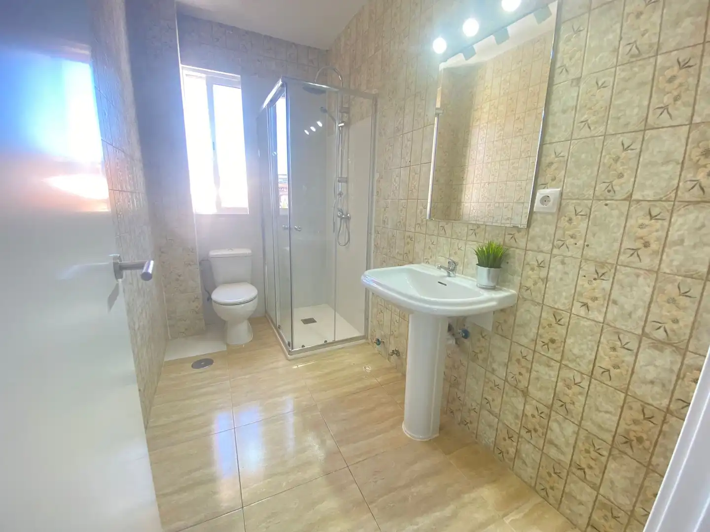 Room in Calle Hornero, 12, Opañel