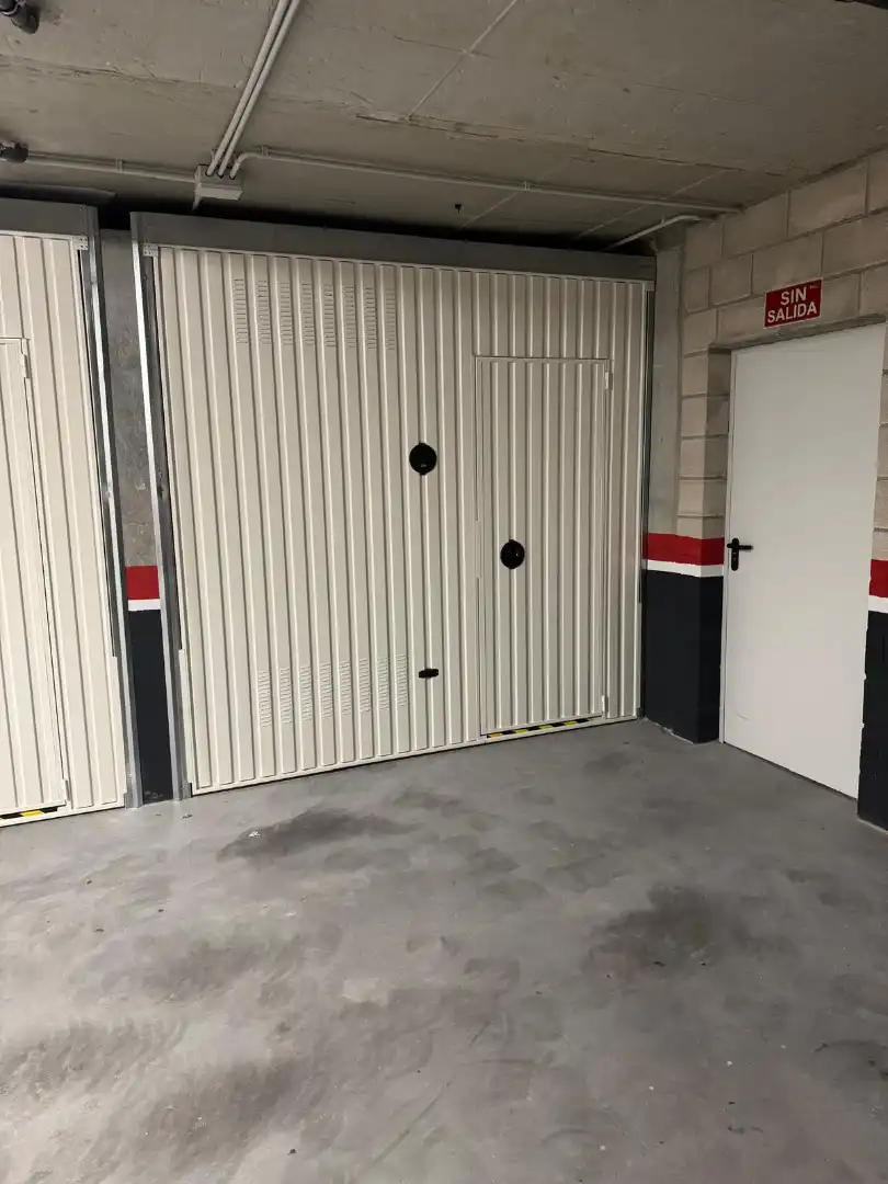 Garaje en venta en Irun , Gipuzkoa