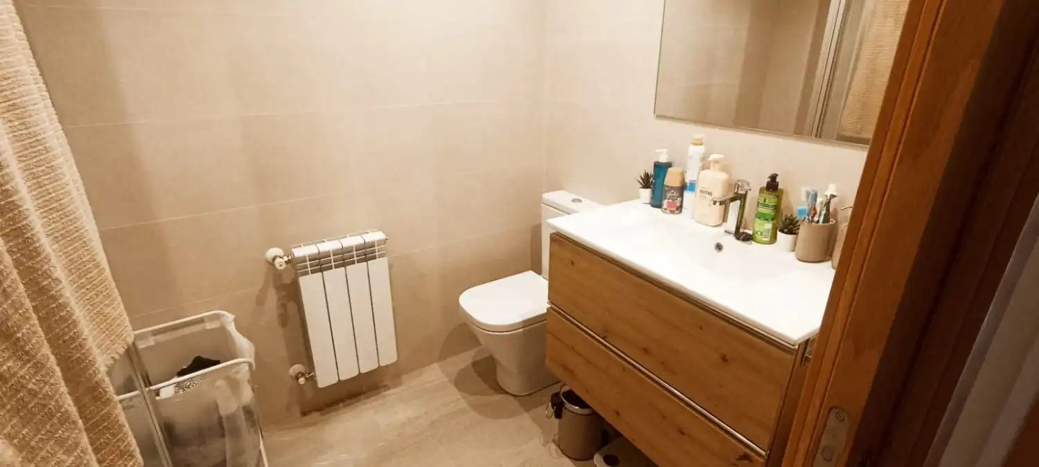 Baño de Piso en venta en Gijón  con Terraza