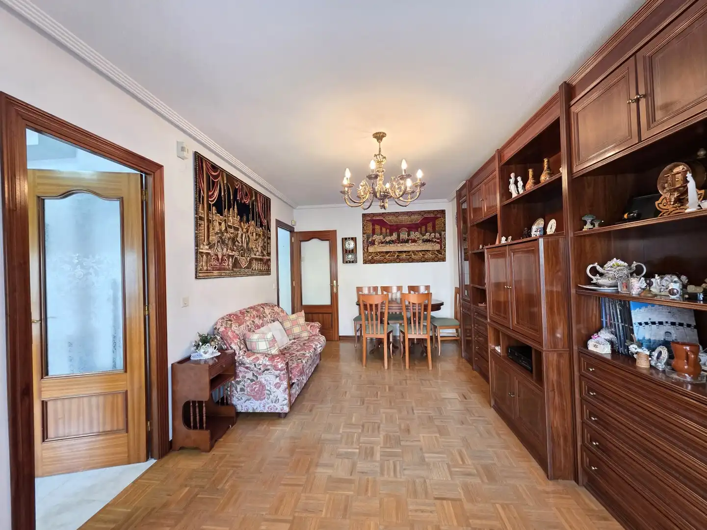 Wohnzimmer von Wohnung zum Verkauf in Siero mit Heizung, Parkett und Terrasse