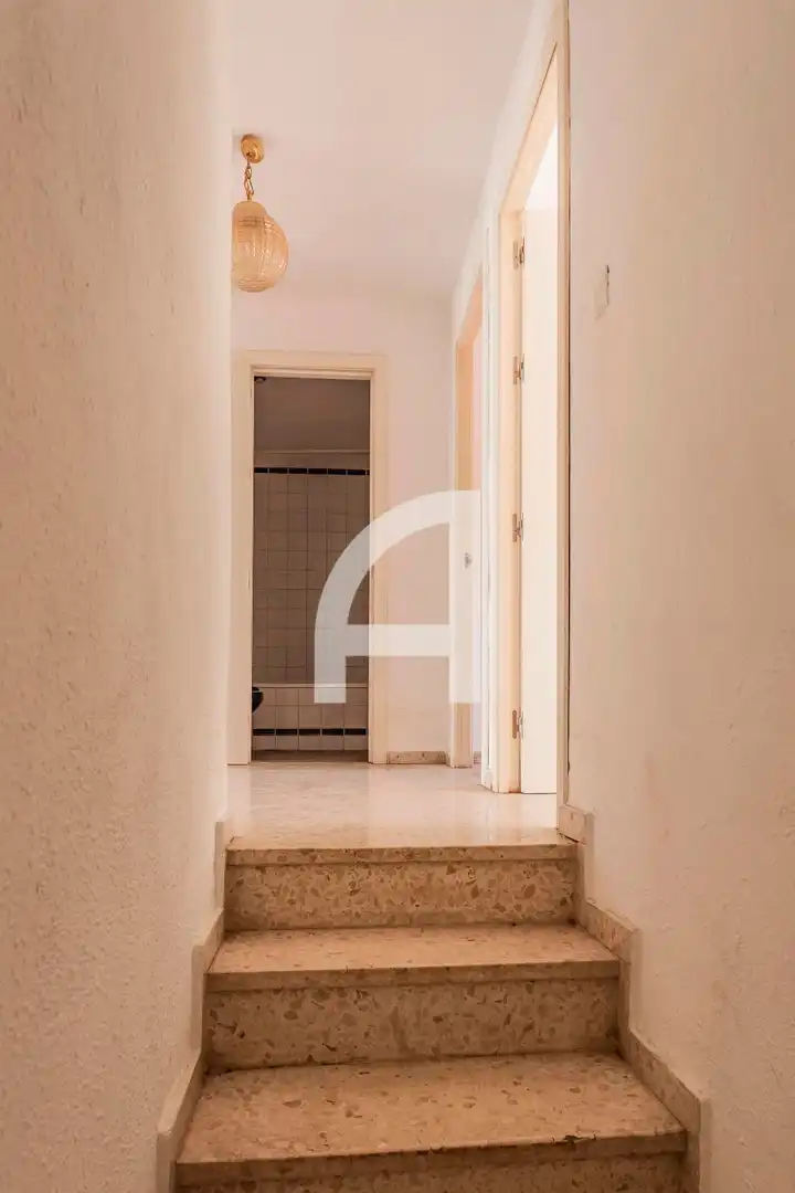 Einfamilien-Reihenhaus zum Verkauf in Fuengirola mit Terrasse, Abstellraum und Schwimmbad