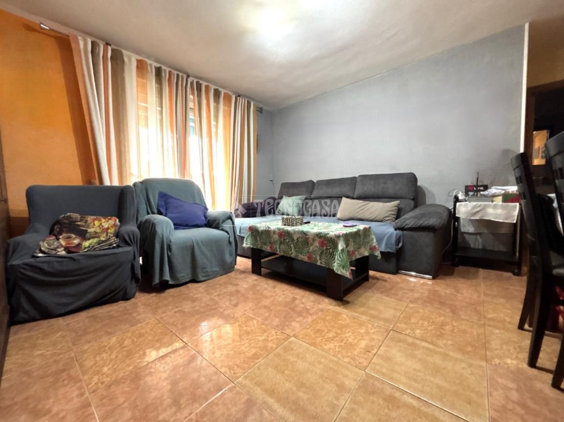 Living room of Flat for sale in Fuenlabrada  with Air Conditioner and Terrace