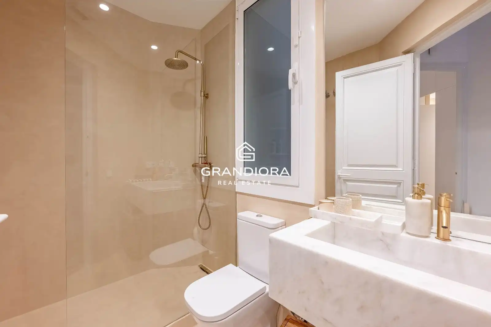 Appartamento con terrazza in vendita a Eixample, imagen 31