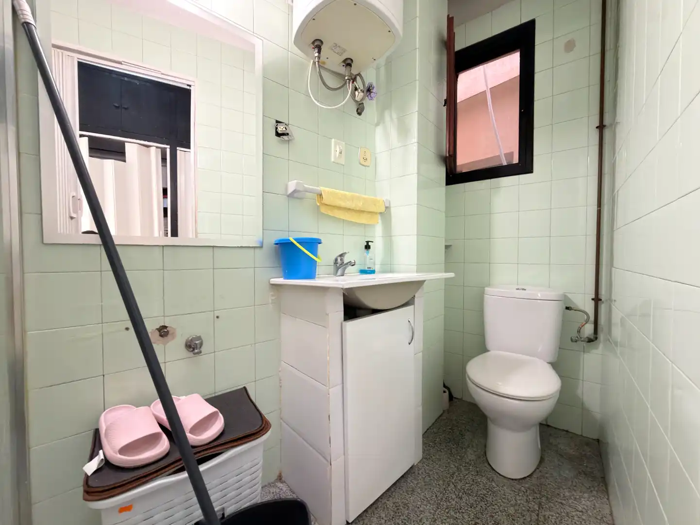 Bathroom of Flat for sale in Castellón de la Plana / Castelló de la Plana  with Storage room