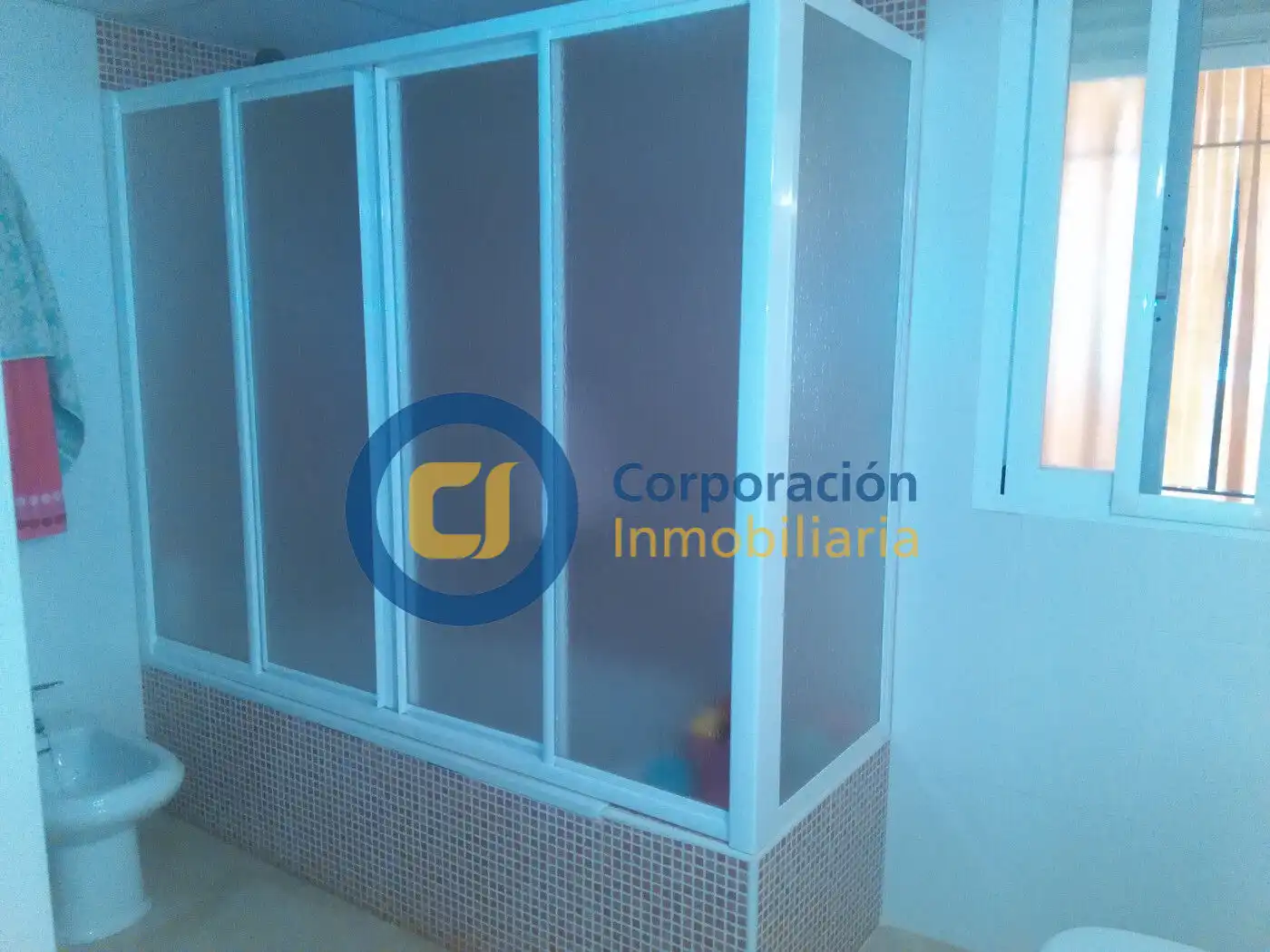 Baño de Ático en venta en Lorca con Aire acondicionado, Calefacción y Jardín privado