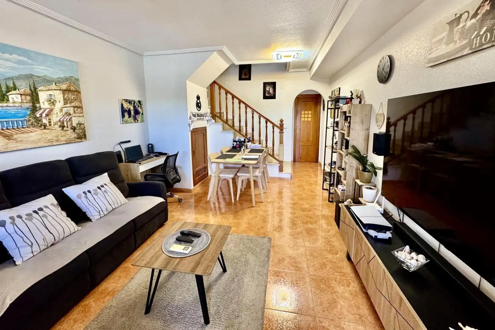 Sala de estar de Casa adosada en venta en Torrevieja con Aire acondicionado, Calefacción y Jardín privado