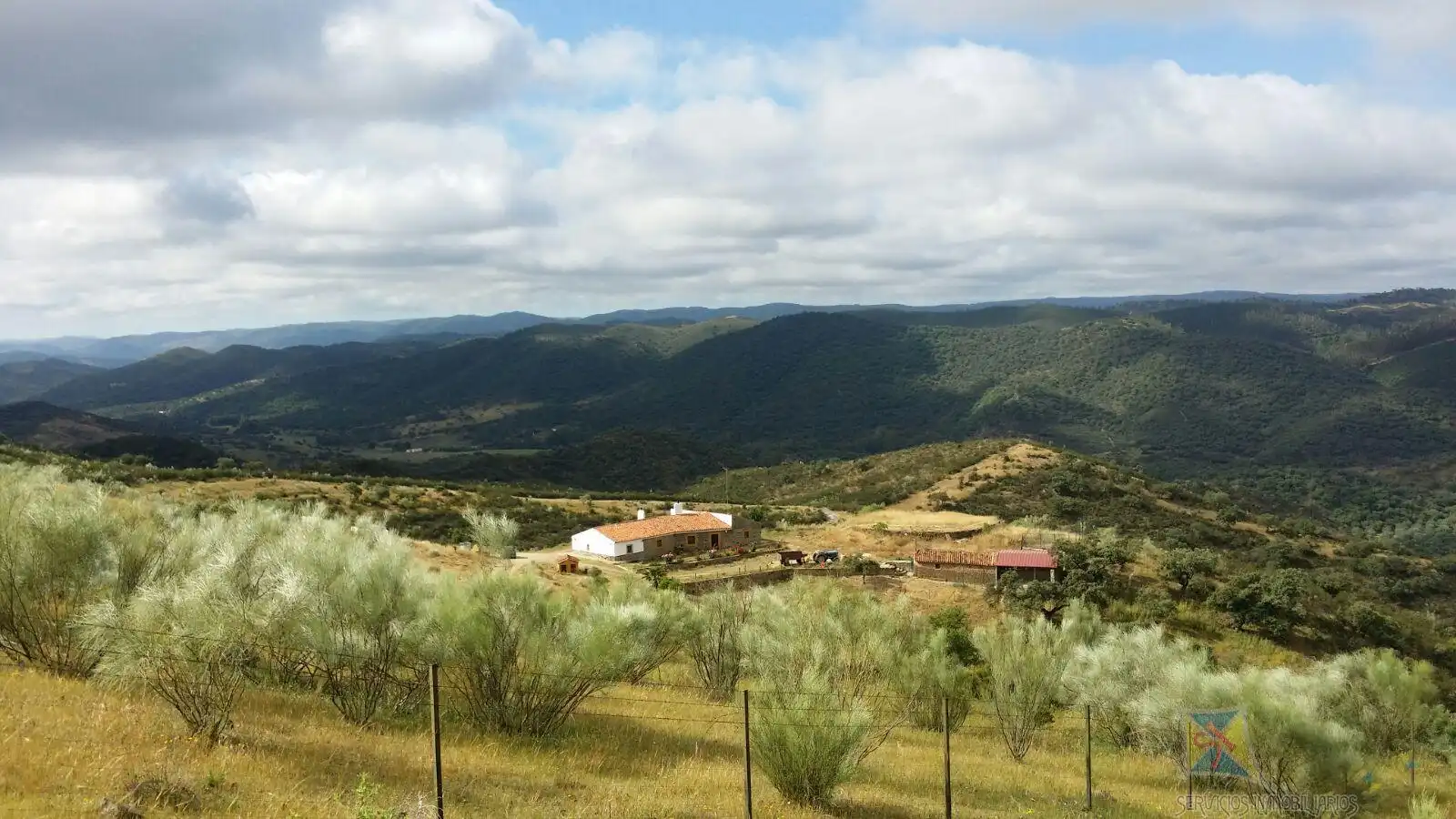 Vista exterior de Finca rústica en venta en Encinasola