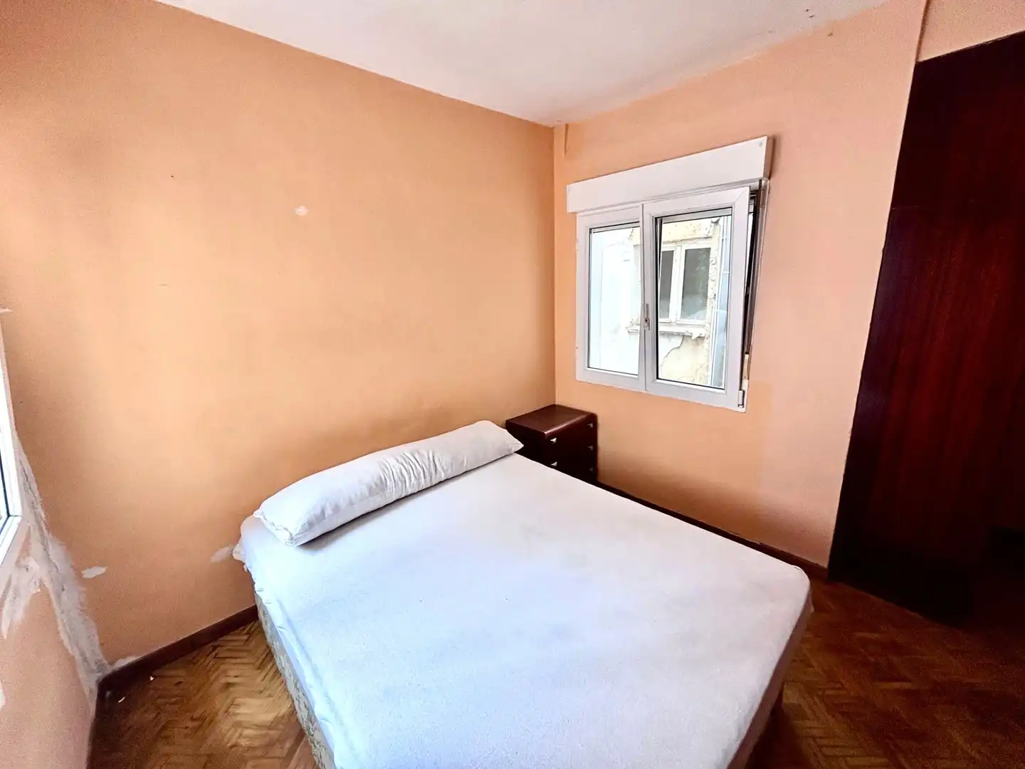 Habitación de Piso en venta en Gijón  con Calefacción, Parquet y Amueblado
