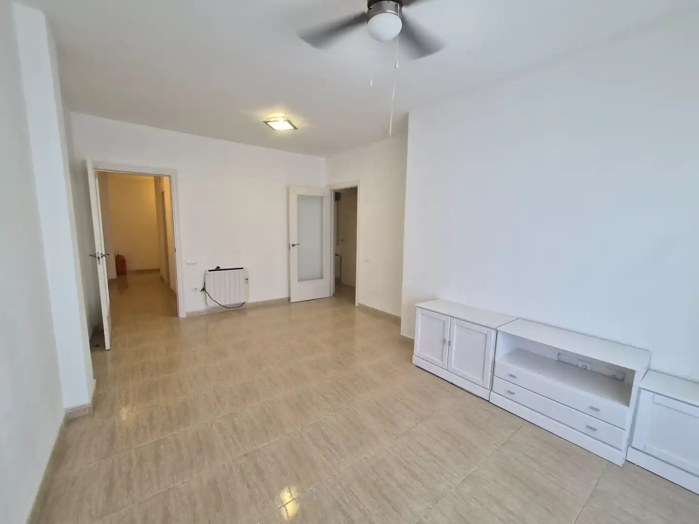 Piso en venta en Roda de Berà con Terraza, Horno y Balcón