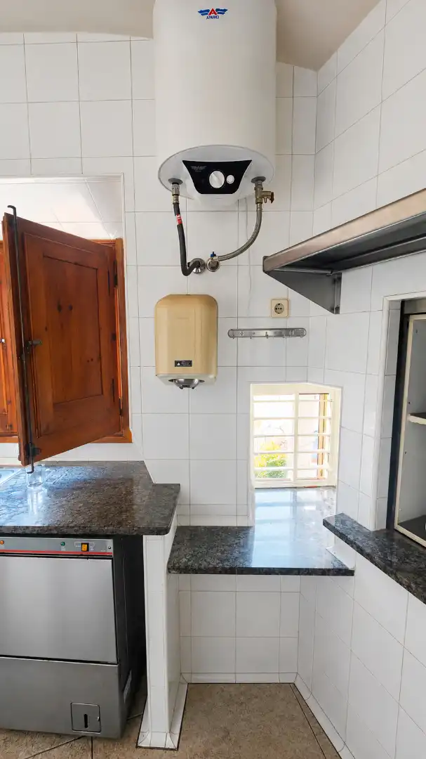 Cocina de Dúplex en venta en La Bisbal d'Empordà con Terraza, Balcón y Internet