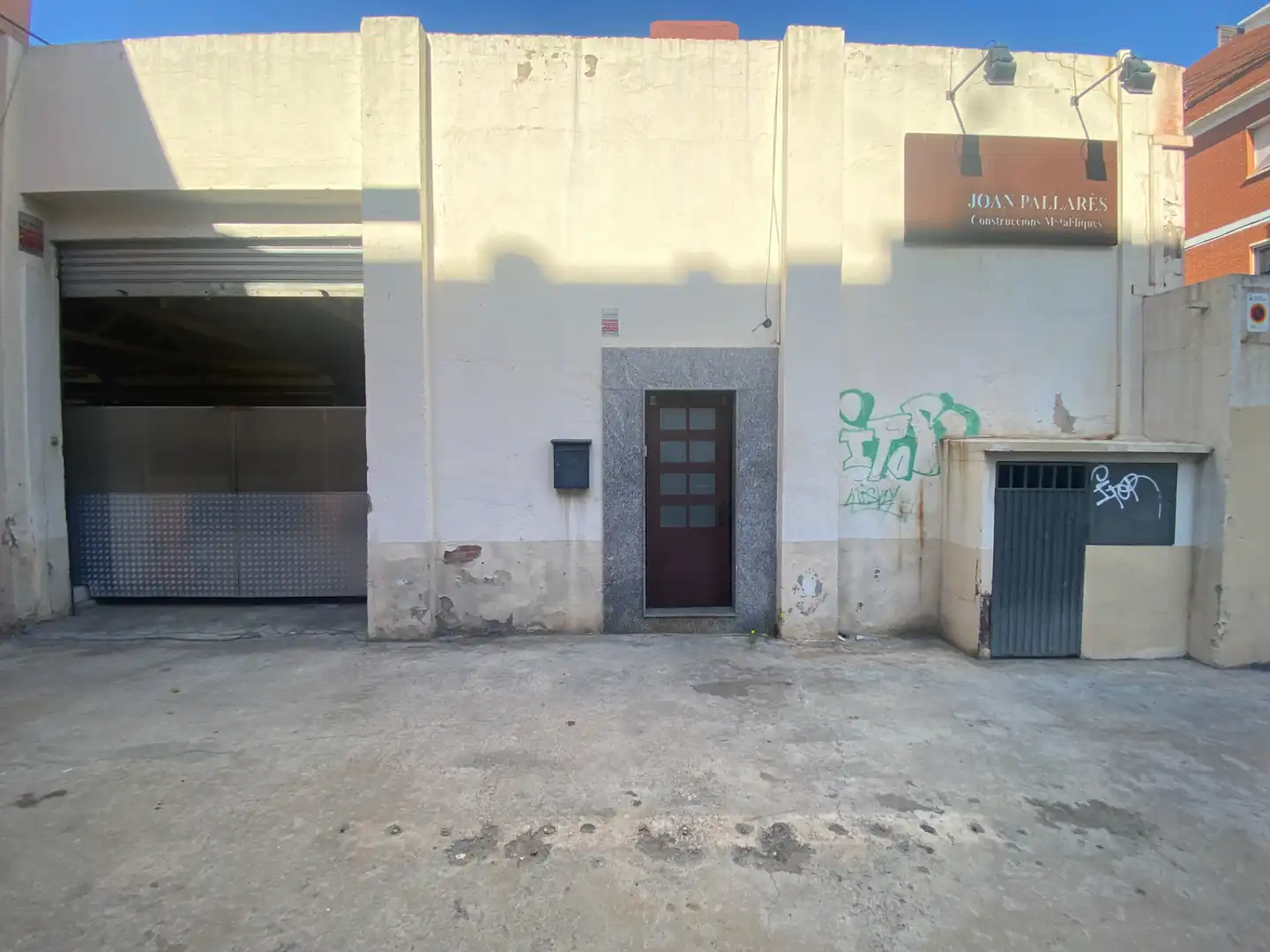 Nave industrial en venta en Cornellà de Llobregat con Calefacción y Alarma