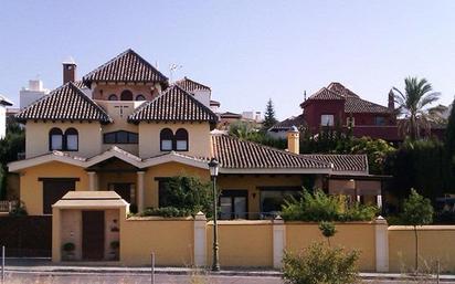 Exterior view of House or chalet for sale in Otura  with Air Conditioner, Heating and Private garden