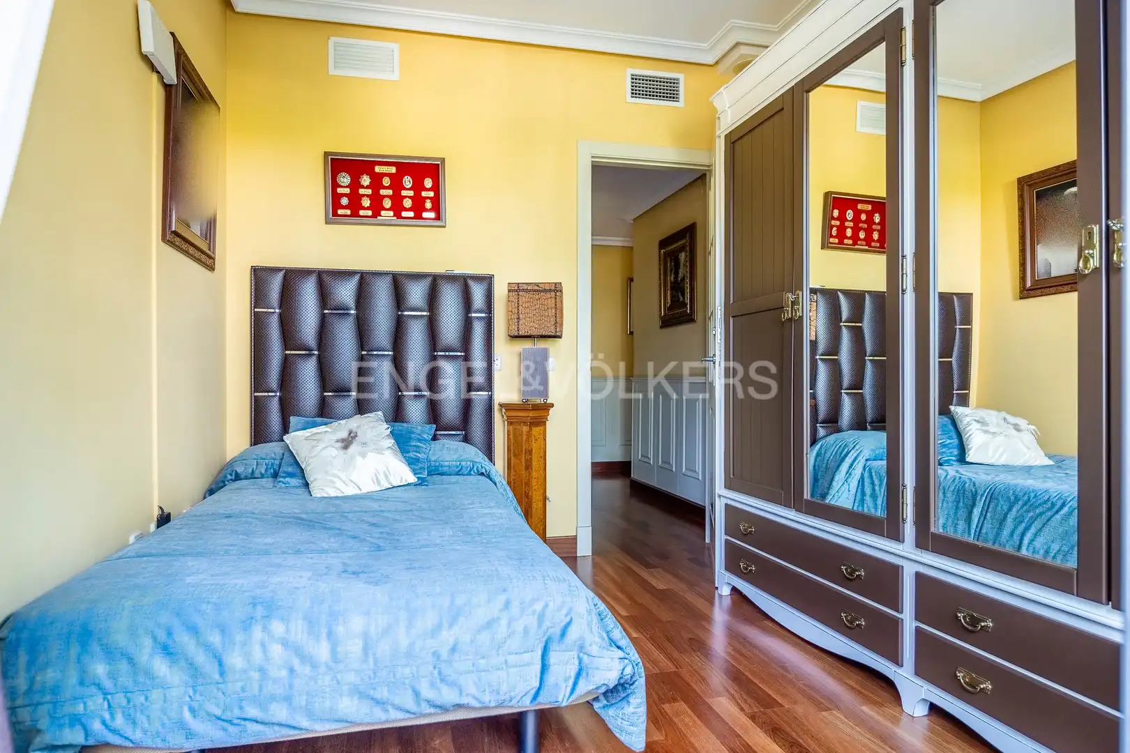 Bedroom of Flat for sale in Sevilla  with Air Conditioner, Heating and Private garden