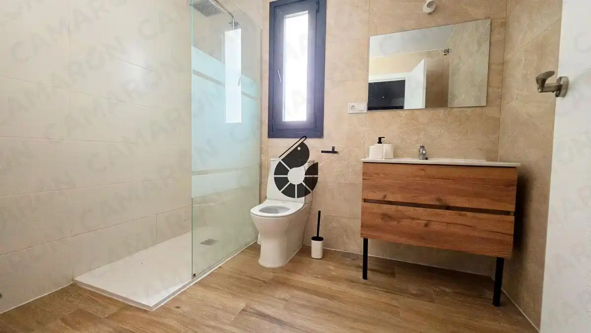 Baño de Casa o chalet de alquiler en Palomares del Río con Aire acondicionado, Jardín privado y Parquet