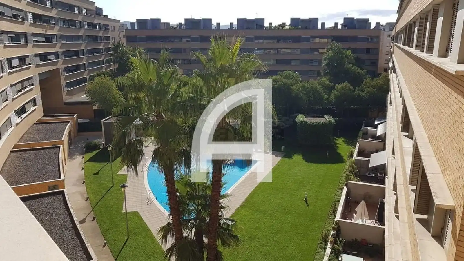 Piscina de Pis en venda en Girona amb Calefacció, Terrassa i Piscina