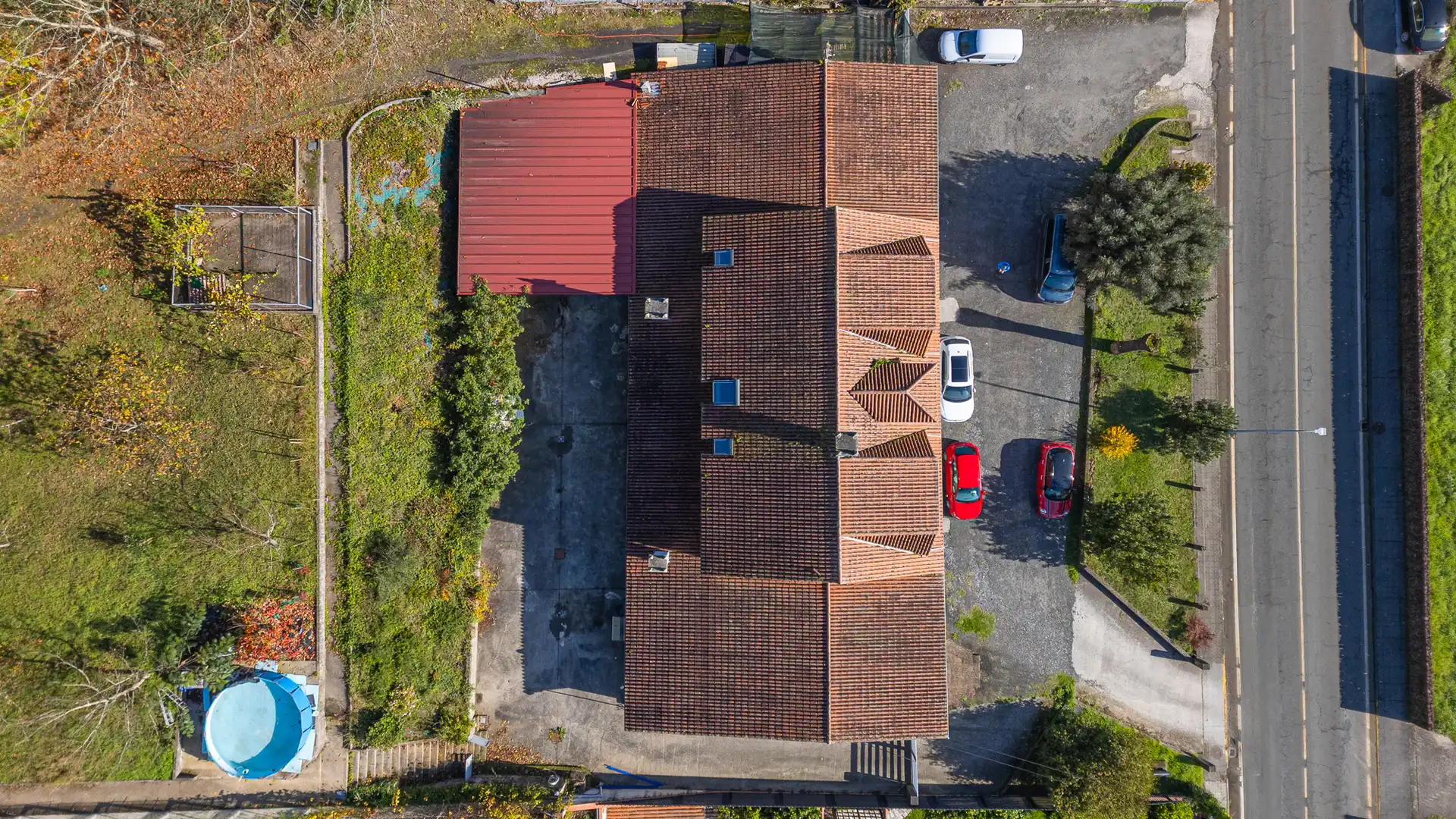Außenansicht von Geschaftsraum zum Verkauf in Boqueixón mit Möbliert