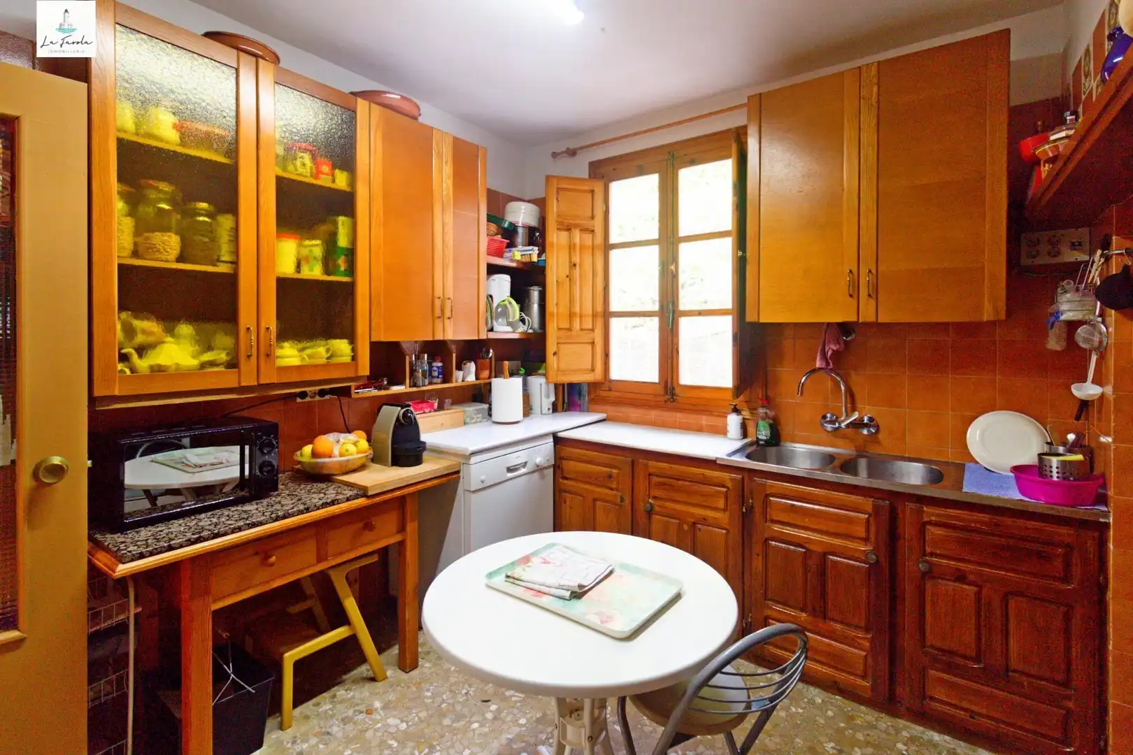 Cuina de Casa o xalet en venda en Carratraca amb Aire condicionat, Jardí privat i Terrassa